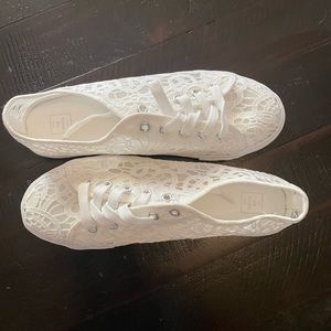 NEW-Lace Bridal Tennis Shoes